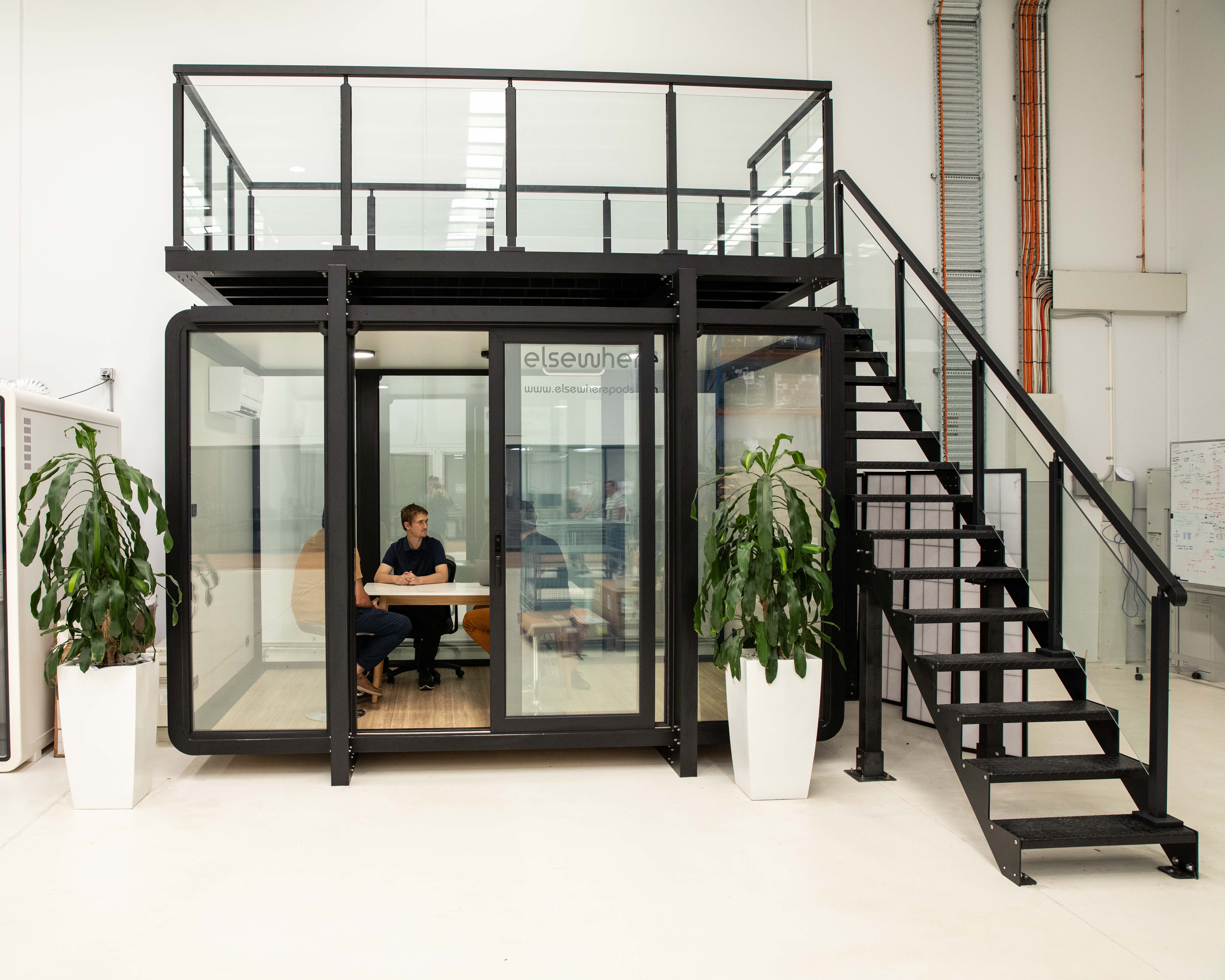 Fleet Space - 4m Studio + Rooftop Balcony - Image 4